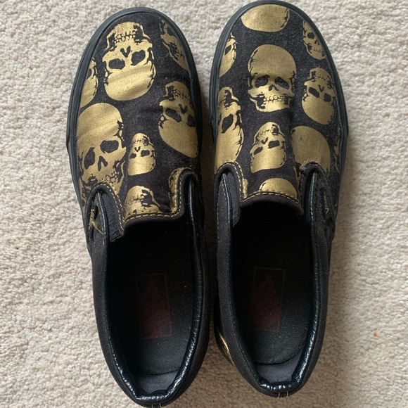 Vans Black and Gold Skull Flats - Picture 1 of 5